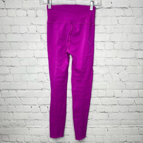 Fabletics High-Waisted SculptKnit Zebra 7/8 Size M Medium - Picture 8 of 9